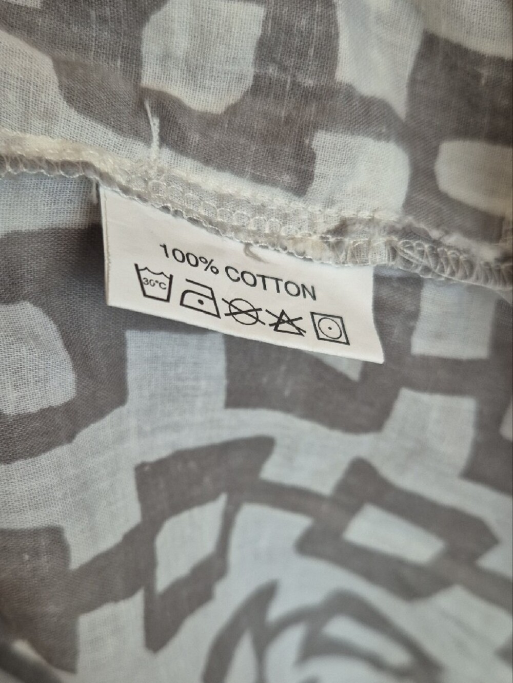 Rockflowerpaper Gray & White Geometric Tunic - L - Picture 3 of 6